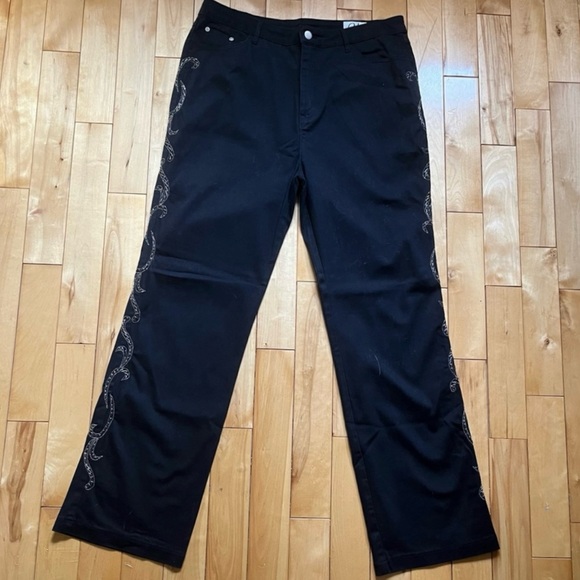 Black Jeans with Side Leg Studs-Size XL-Lightweight - Picture 2 of 4
